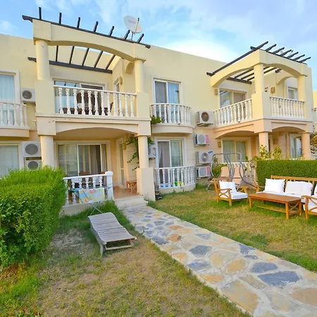 Bodrum Flamingo 4 Bed 4 Bath Duplex Holiday With Seaview *