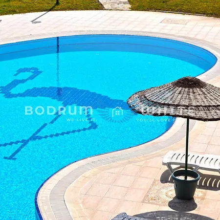 Bodrum Flamingo 4 Bed 4 Bath Duplex Holiday With Seaview Milas