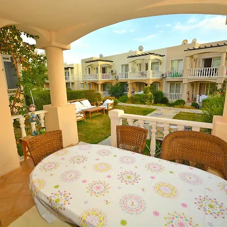 Bodrum Flamingo 4 Bed 4 Bath Duplex Holiday With Seaview Villa