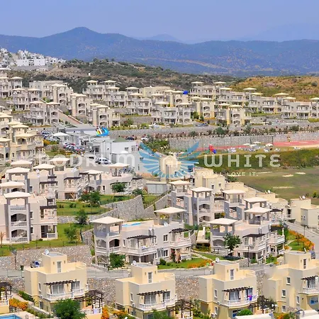 Bodrum Flamingo 4 Bed 4 Bath Duplex Holiday With Seaview